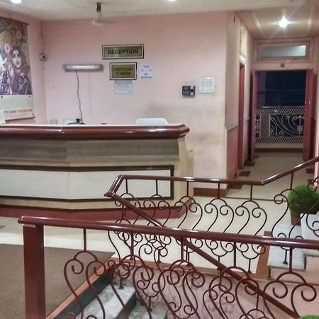 Hotel Varsa Dibrugarh 외부 사진