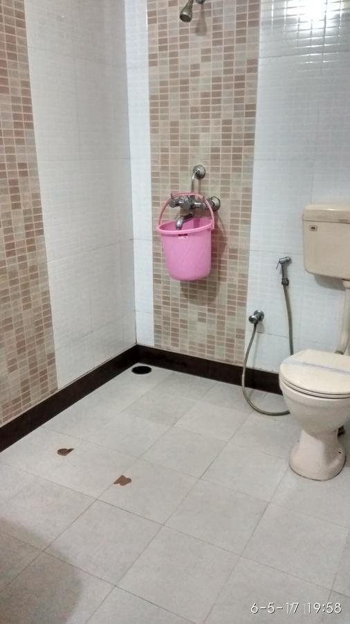 Hotel Varsa Dibrugarh 외부 사진