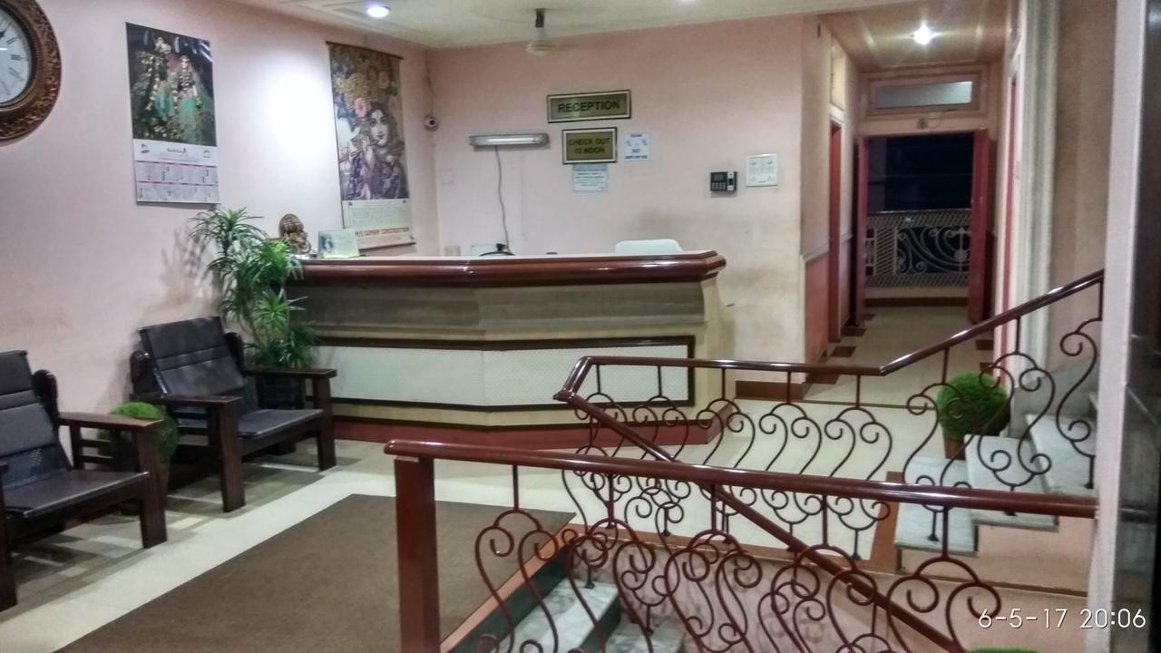 Hotel Varsa Dibrugarh 외부 사진